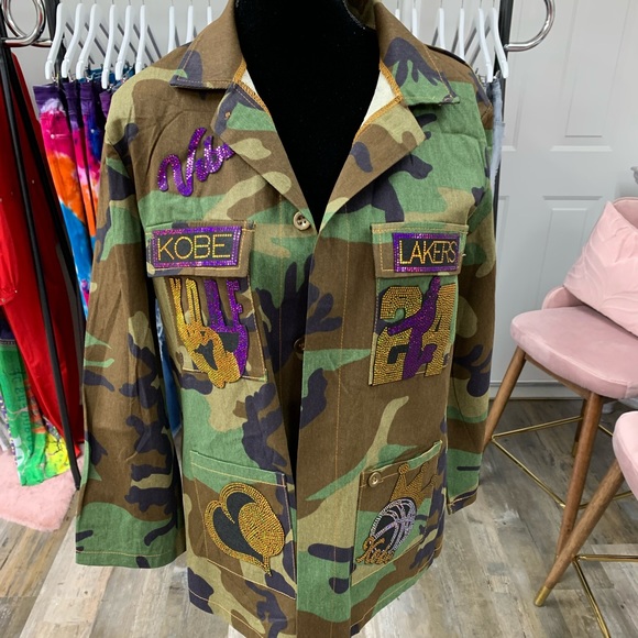 Beautiful Custom Camouflage Jacket Size XLarge - Picture 3 of 6